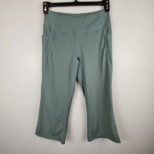 INNO Capri Leggings Straight Cropped Workout Pants Small Sage Green Stretch Fit